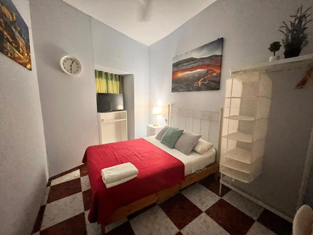 Santa Isabel low cost apartment rooms