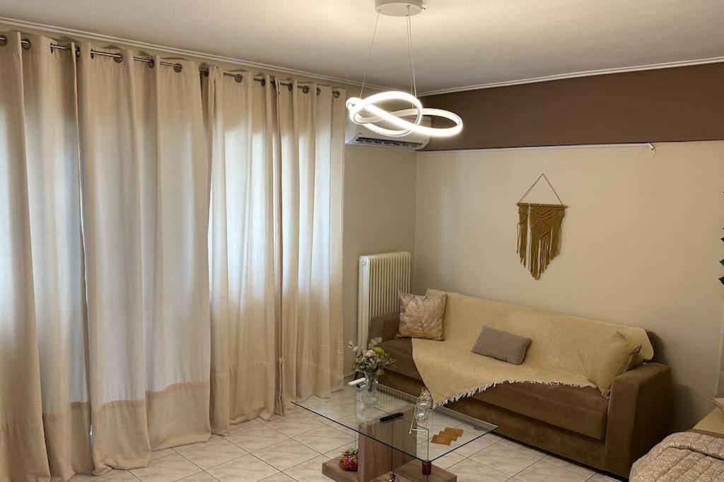 Posezení v ubytování Central Modern Apartment Volos ll