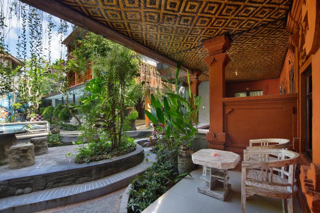 Zahrada ubytování Hotel Lumbung Sari Legian