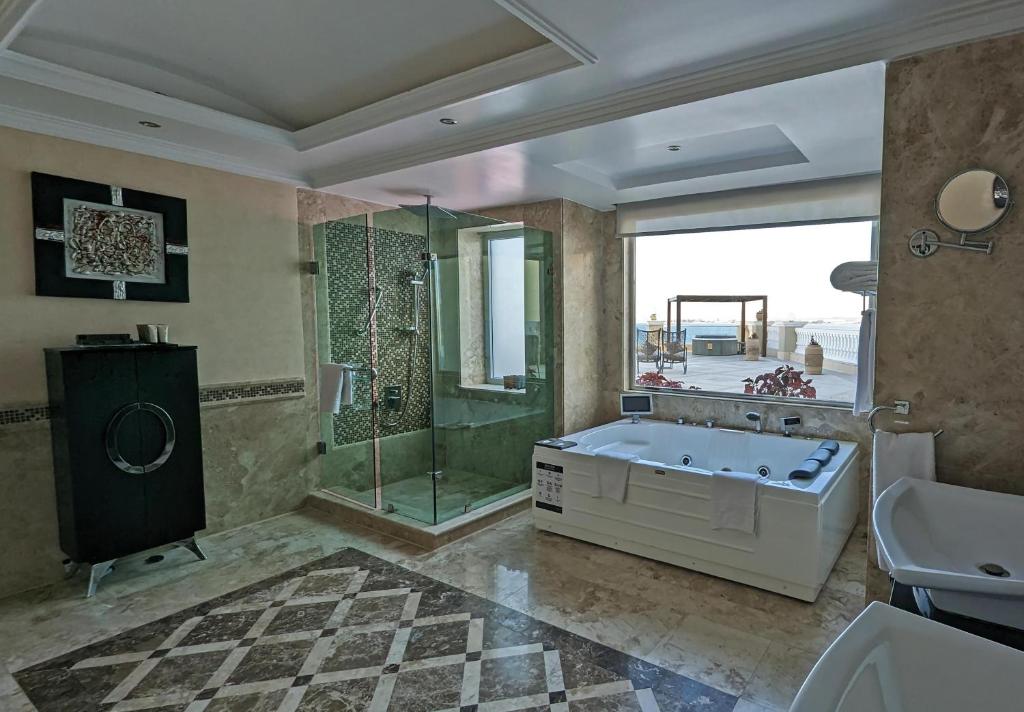 Koupelna v ubytování KaiSol Romance Resort Sahl Hasheesh - Adults Only