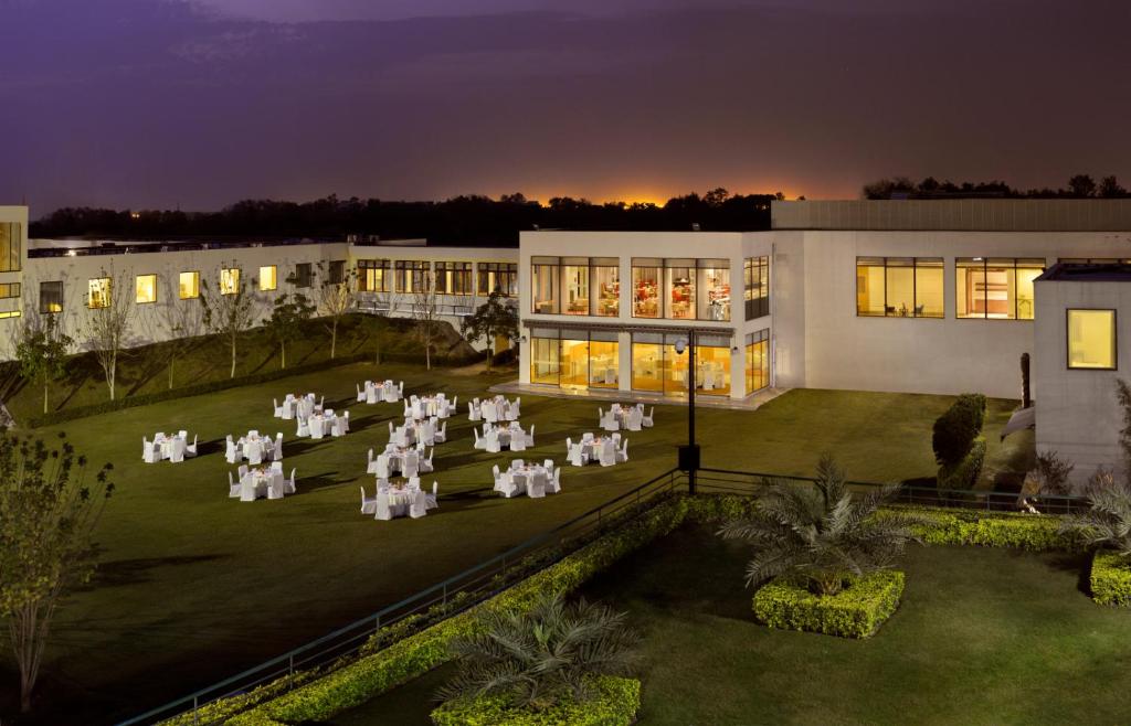 Zahrada ubytování Four Points by Sheraton New Delhi, Airport Highway