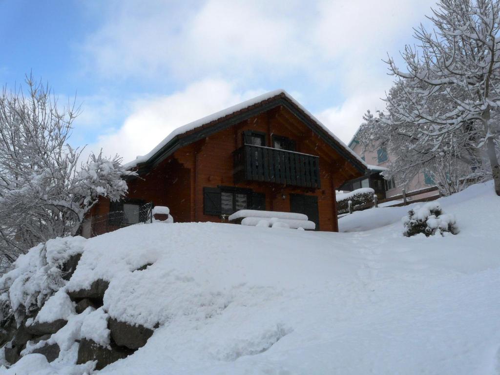 Chalet Les Sapins Argent&eacute;s durante el invierno