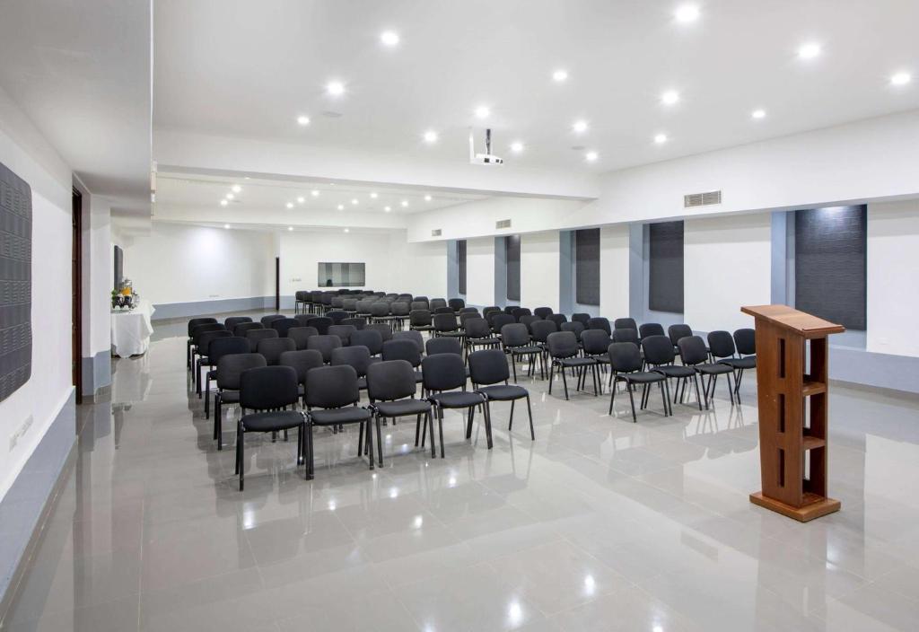 Konferenční prostory v ubytování Viva Dominicus Beach by Wyndham, A Trademark All Inclusive