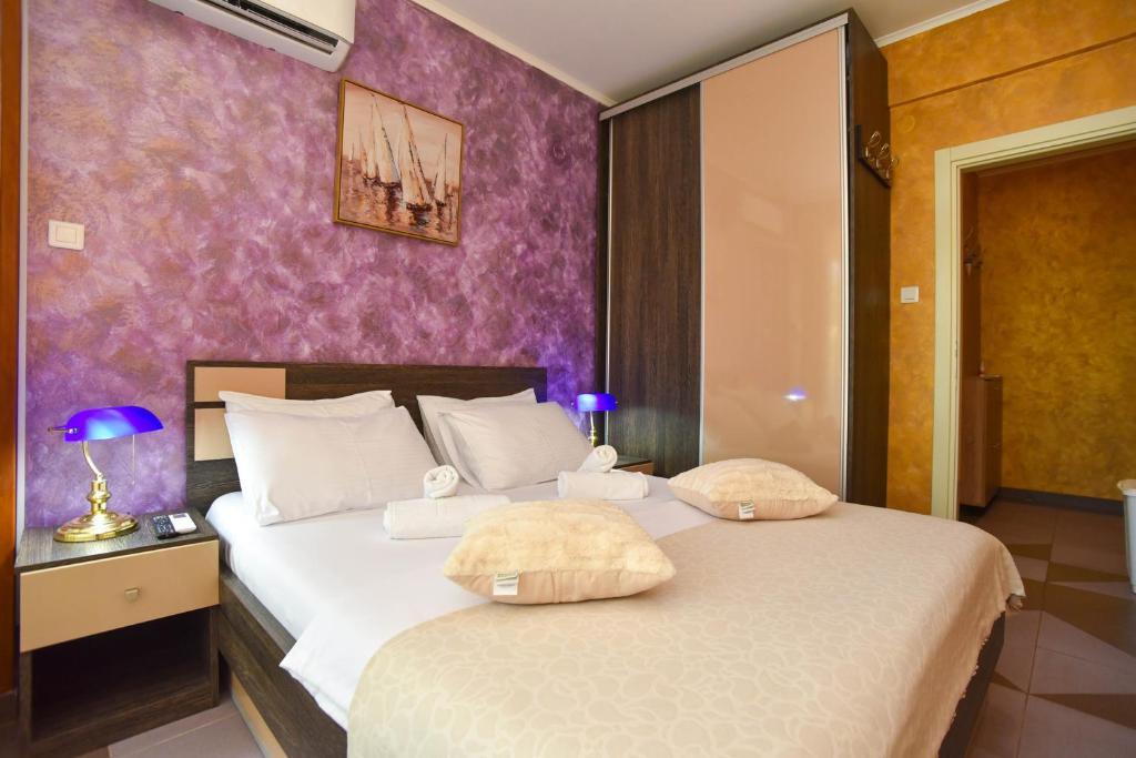 Postel nebo postele na pokoji v ubytování Apartment Golden Lavender