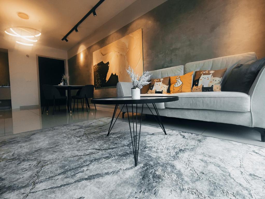 Kuala Lumpur Datum Jelatek - KLCC view - Infont LRT And 5 Minutes to KLCC -Near by Gleneagles - отзывы и видео