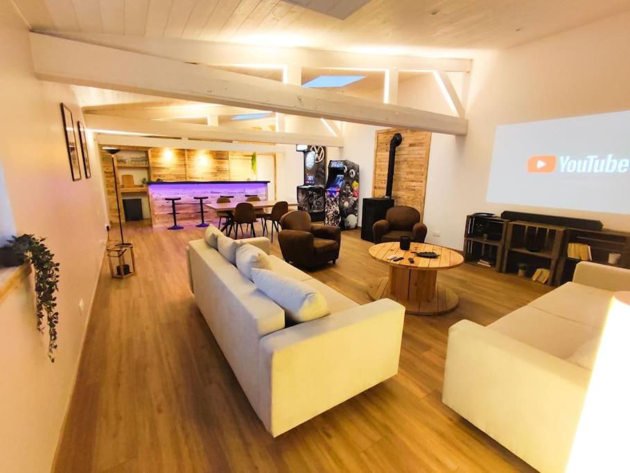 Posezení v ubytování Sublime appartement hyper centre Hirson