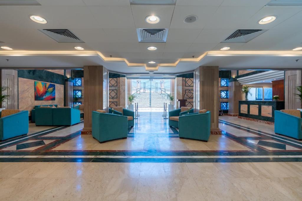 Телевизор и/или развлекательный центр в Safir Marsa Matrouh Resort