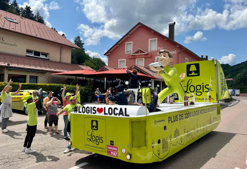 Hosté ubytování LOGIS HÔTEL, CHALETS et RESTAURANT LES CHATELMINÉS