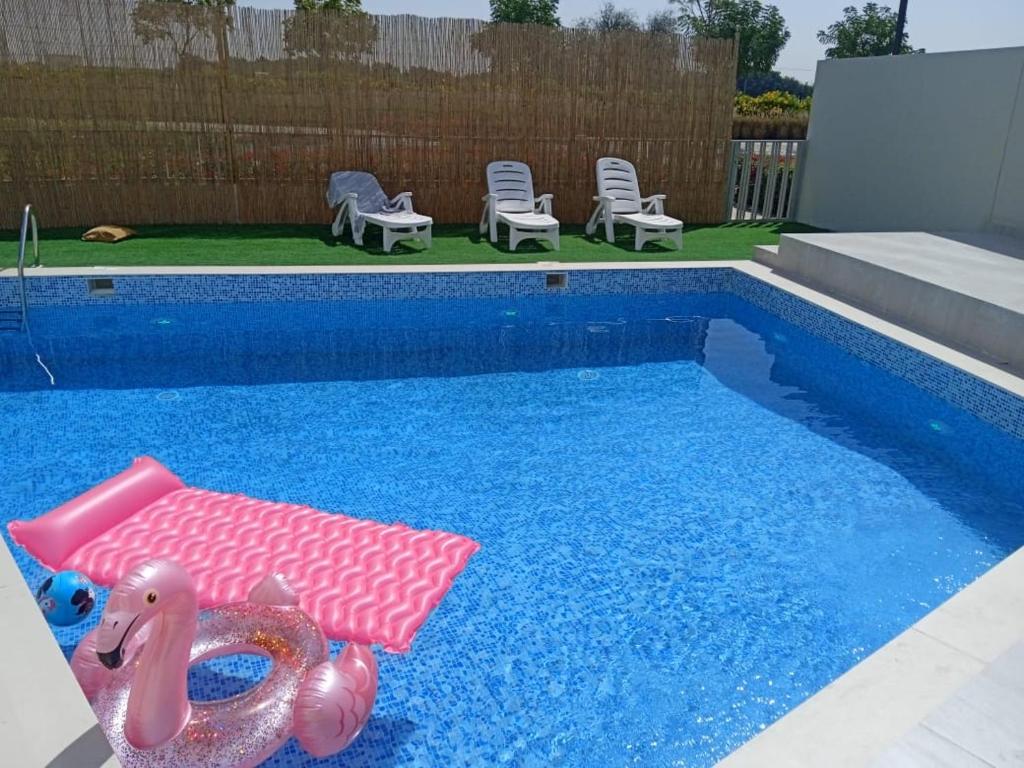 Bazén v ubytování New Arabian Dubai Hills villa-Golf Grove With Private pool nebo v jeho okolí