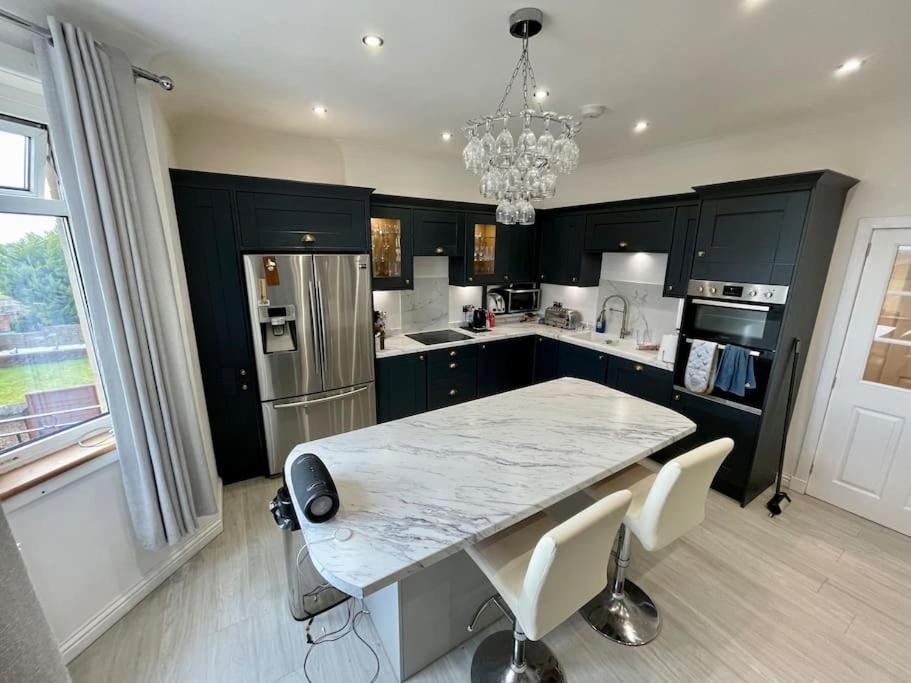 Stunning 3 Bedroom House, HotTub, Crossgates (updated prices 2024)