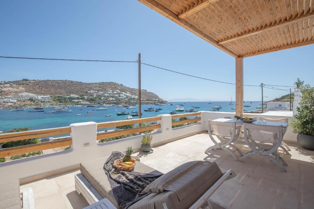 Villa con vistas al océano en Pursue Your Day Dreams, en Ornos
