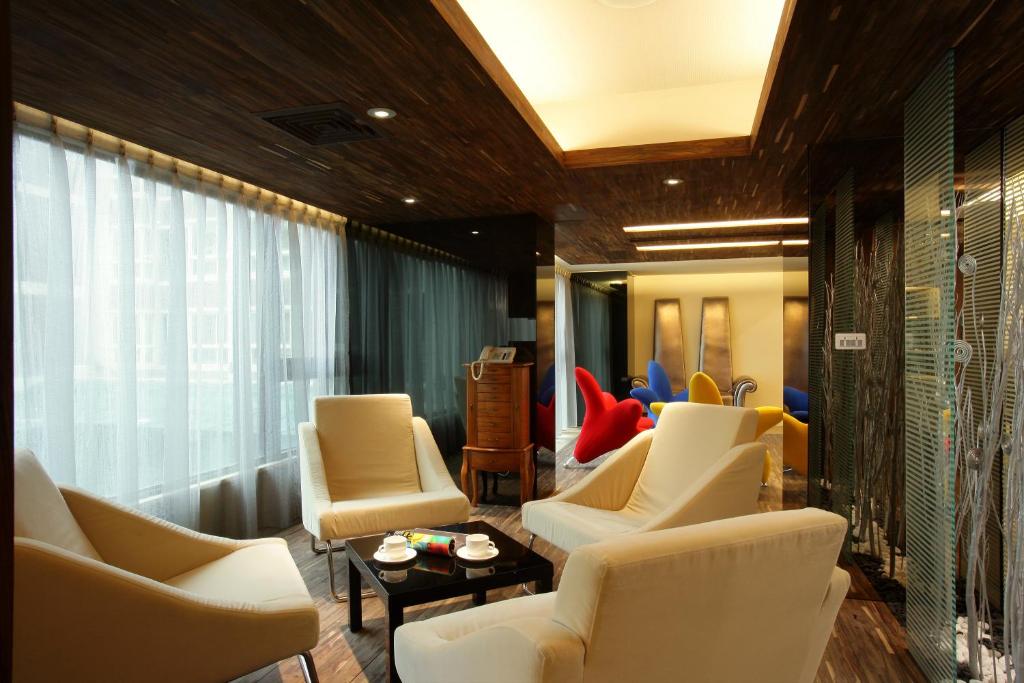 Gallery image of In One City Inn in Taichung