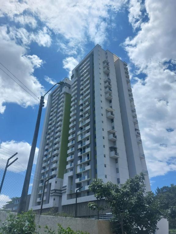 apartaestudio piso 19 con vista panoramica a la ciudad bonita