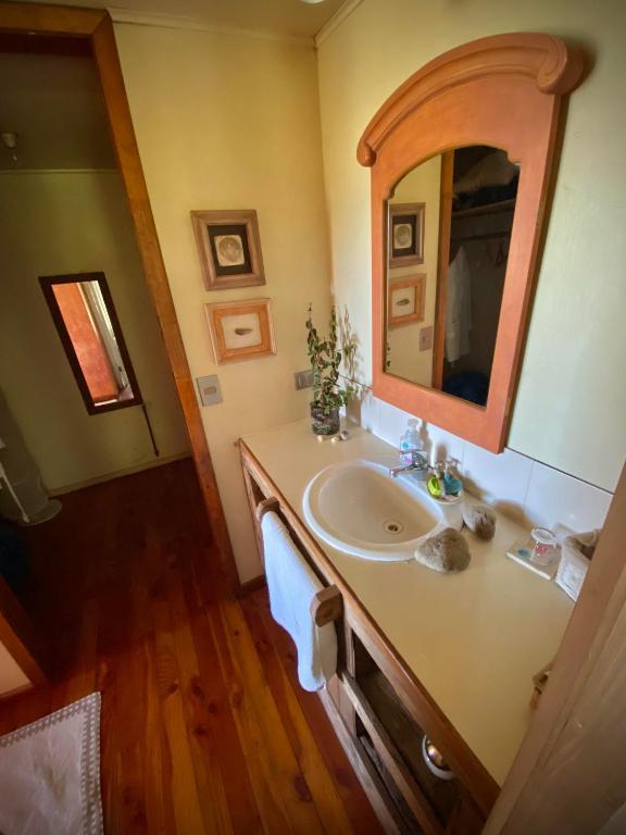 Ένα μπάνιο στο Suite con jacuzzi y bellas vistas