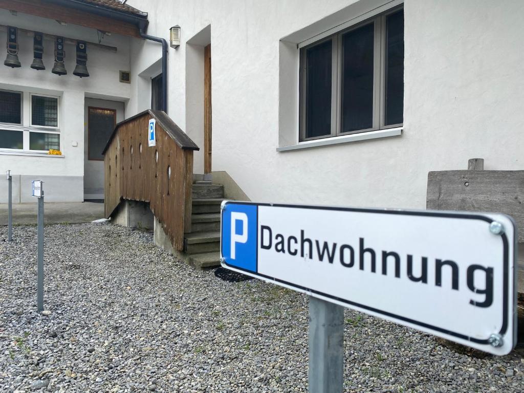 Certificato, attestato, insegna o altro documento esposto da ”Heimet” im Berner Oberland