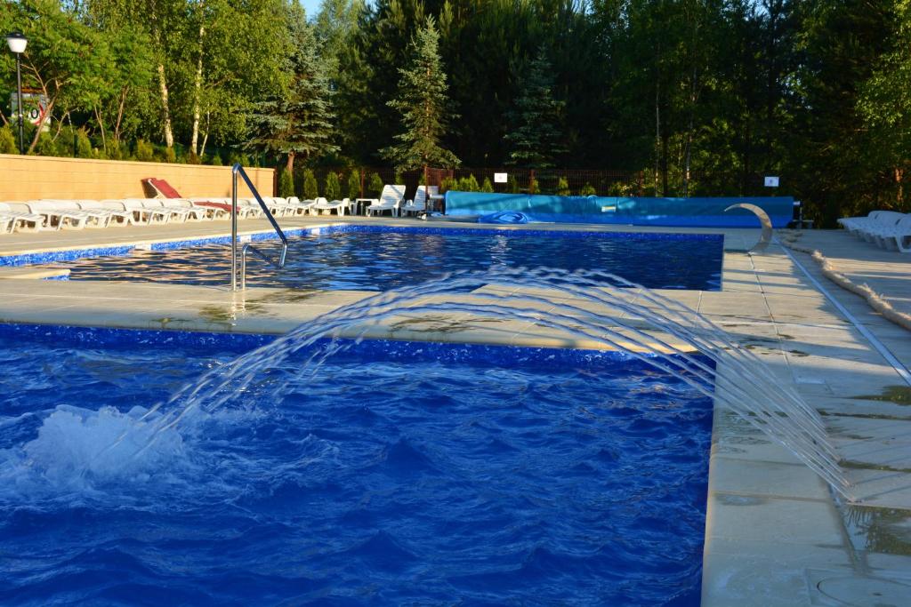 Bazén v ubytovaní Hotel Kormoran Resort & SPA alebo v jeho blízkosti