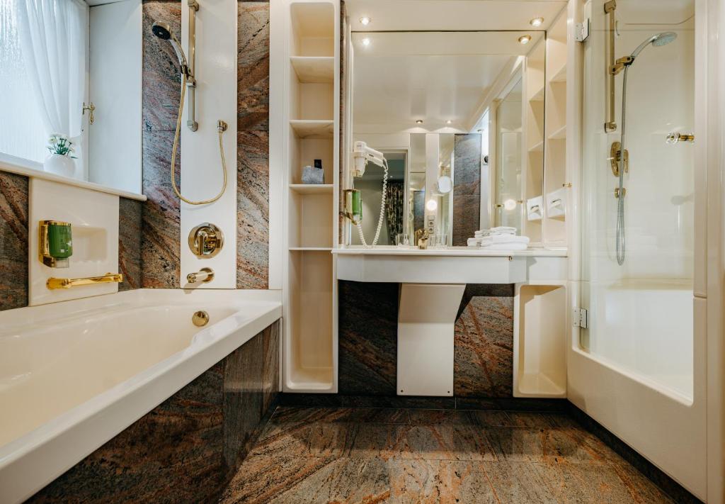 Romantik Berghotel Astenkrone - 13