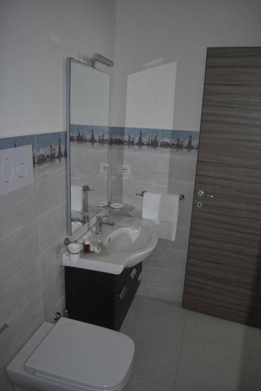 Koupelna v ubytování Pietra Bianca Rooms