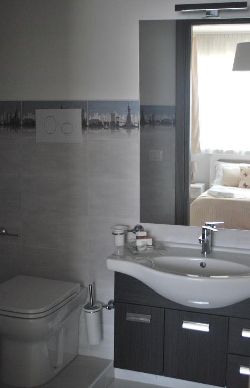 Koupelna v ubytování Pietra Bianca Rooms