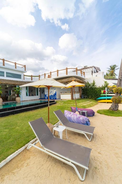 Bazén v ubytování The Rock Samui Poshtel Lamai Beach nebo v jeho okolí