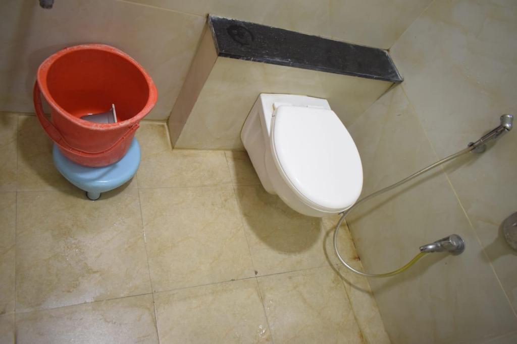 Koupelna v ubytování Hotel Lakshya Sheesh Mahal Indore