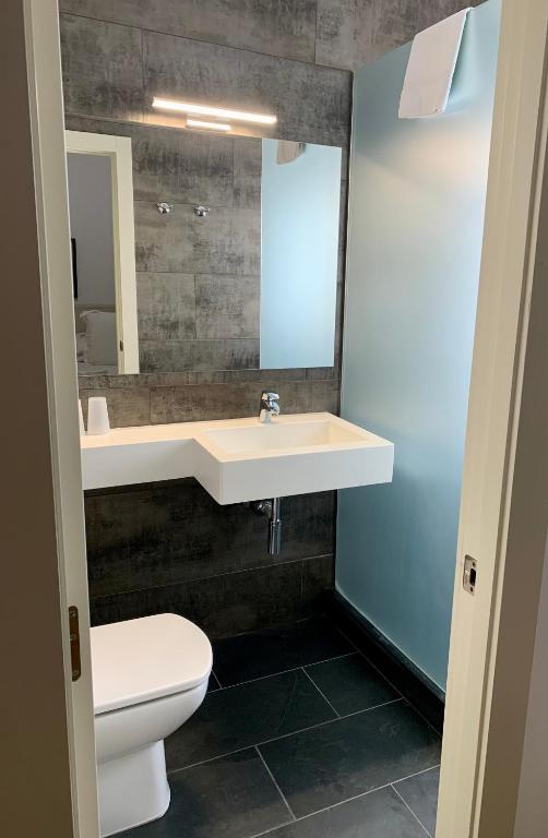 Hotel Jeni & Restaurant - 10