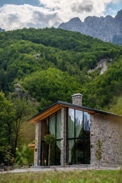 Villa Ujëvara e vogël - Imazhi 2