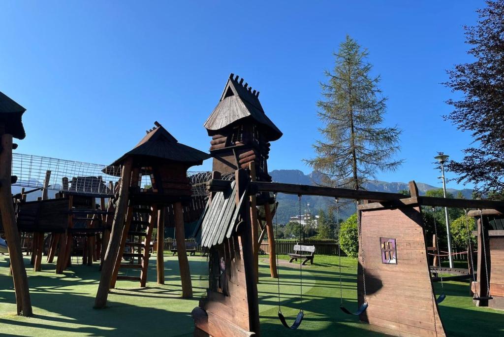 Hotel Helios 300m od Krupówek nowy BASEN od 12 lipca - Resim 33