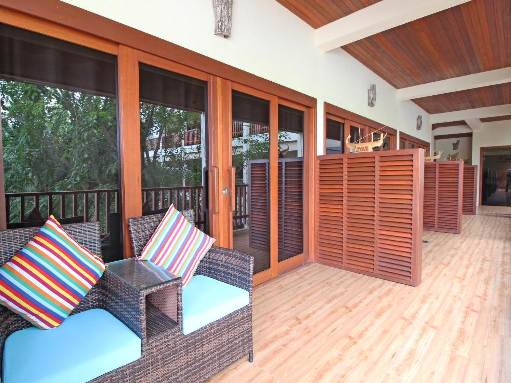 Araamu Hotels Maldives at Dhiffushi - 16