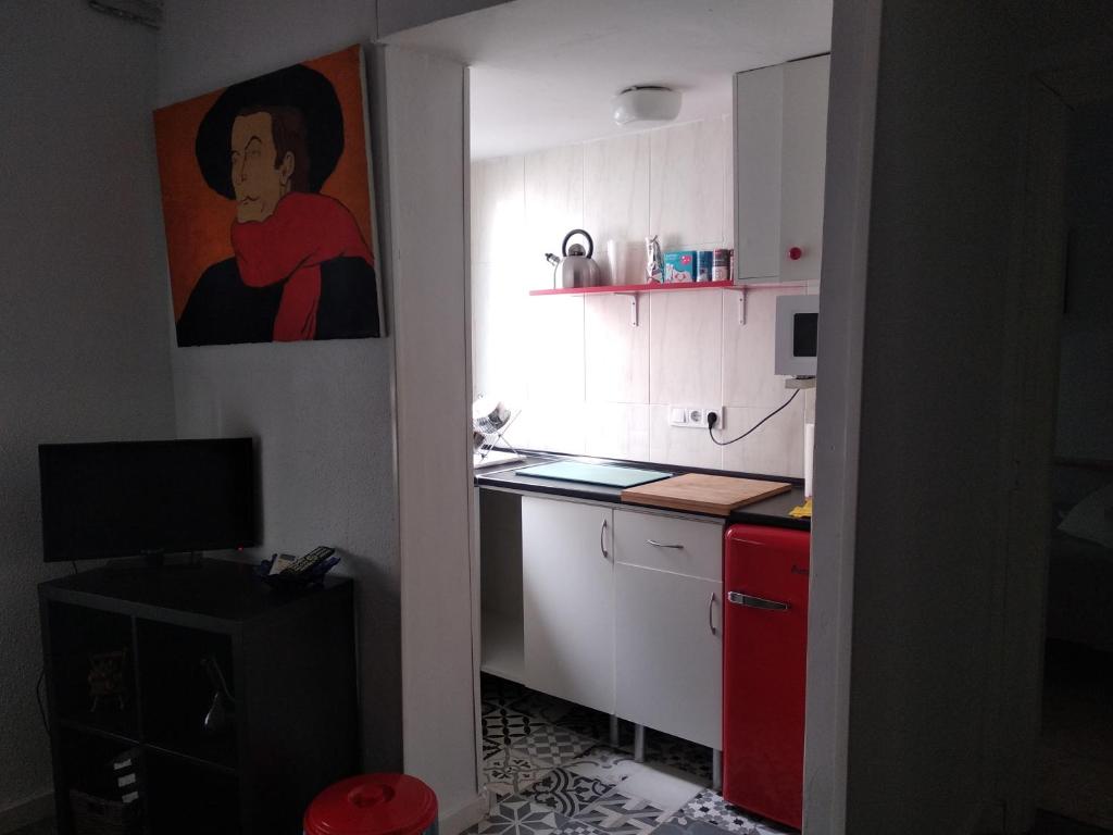 Kuchyňa alebo kuchynka v ubytovaní Apartamento a 5min a pie de la playa de El Palo