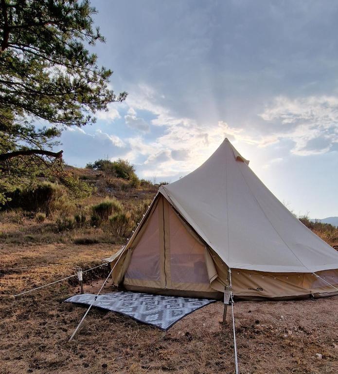 Příroda nedaleko luxury tent
