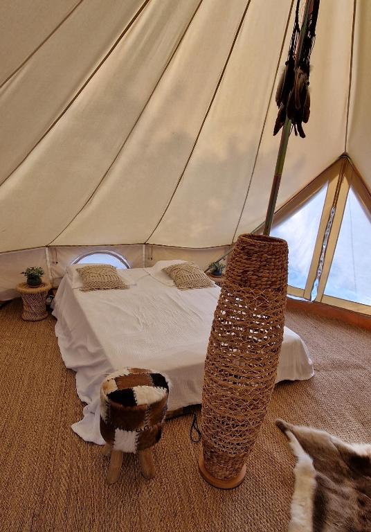 Tente Lodge TIPI A 1H de Nice CLAIR DE LUNE, Bézaudun-les-Alpes