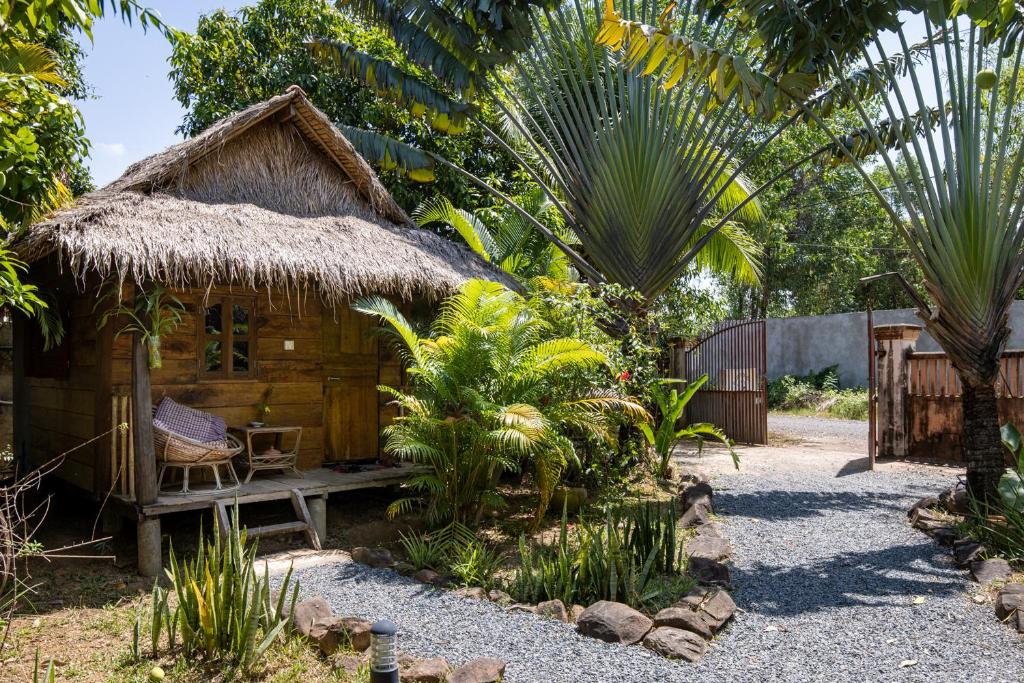 Kampot Cabana Room