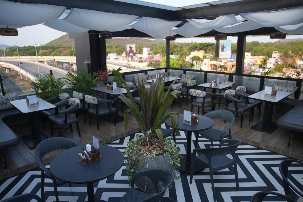 Restaurace v ubytování Hotel SRR Grand