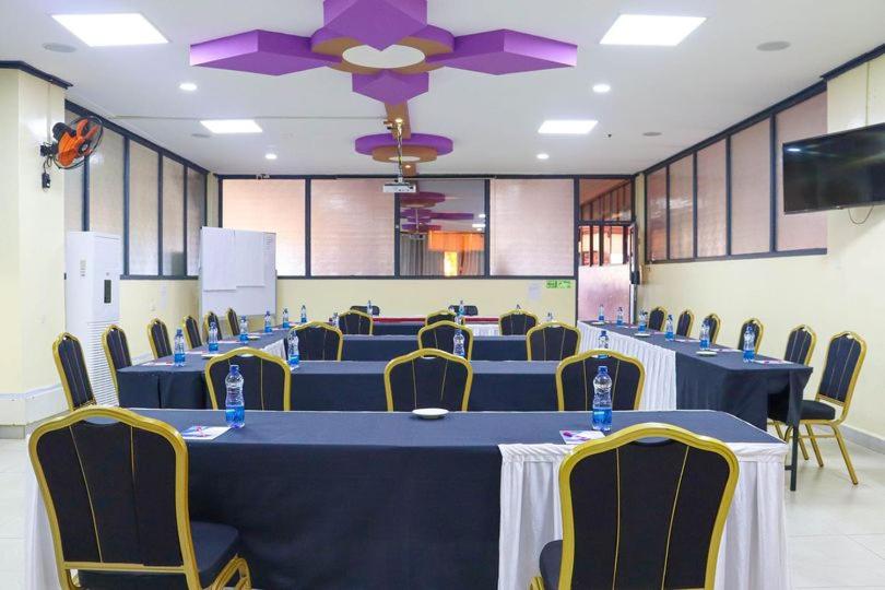 Konferenční prostory v ubytování Two Oceans Hotel Voi