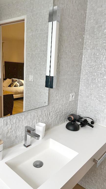 Kúpeľňa v ubytovaní Appartement Bossoreil 110m2 - 3 chambres