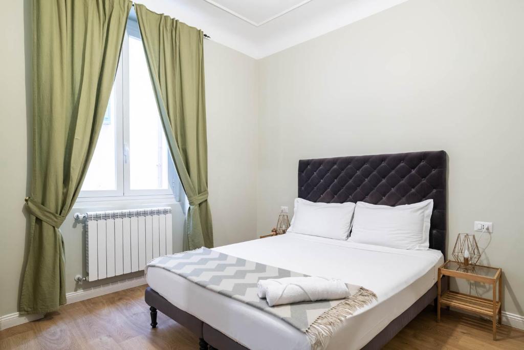 La Piazzetta Rooms & Apartments - Two Adjacent Rooms With Private External Bathroom