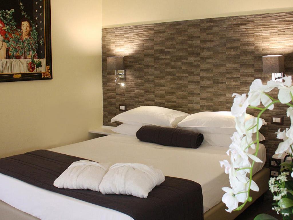 Boutique Hotel Piazza Carità - Resim 15