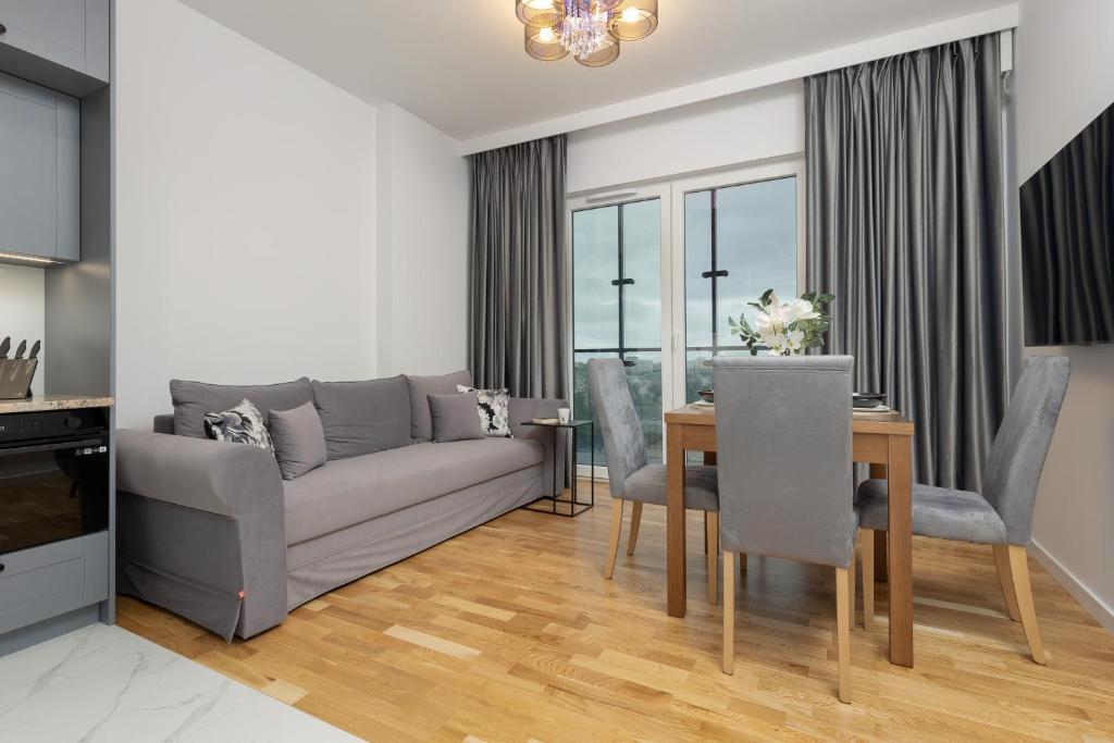 Exceptional Business Apartments by Noclegi Renters - Resim 2