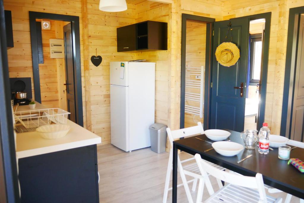 Kuchyň nebo kuchyňský kout v ubytování Camping Alsace Les Castors