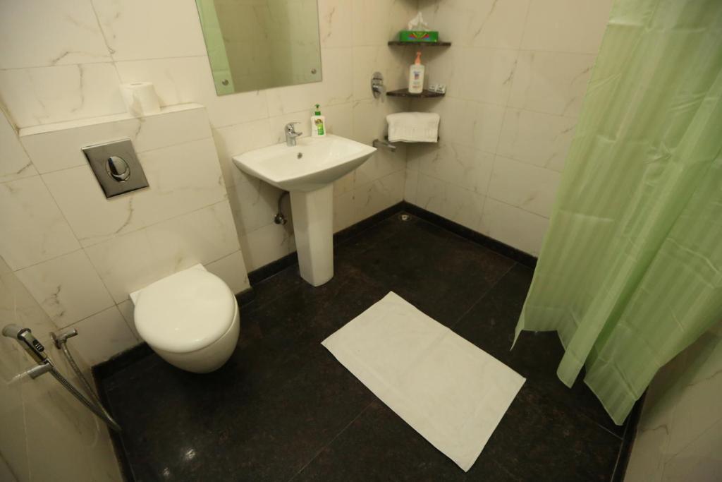 Koupelna v ubytování House Of Comfort Greater Noida Luxury