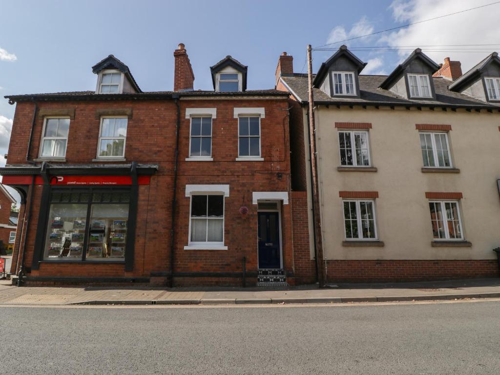 2 High Street, Newent (updated prices 2024)