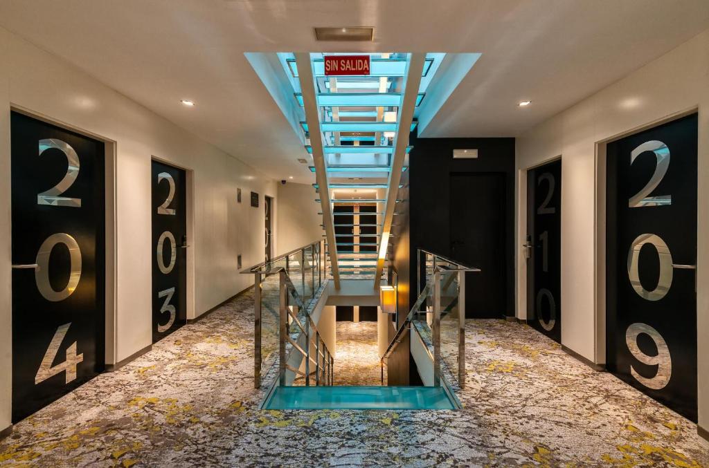 Mariposa Hotel Malaga - Resim 19