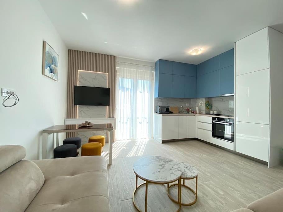 Becici - apartment Majestic