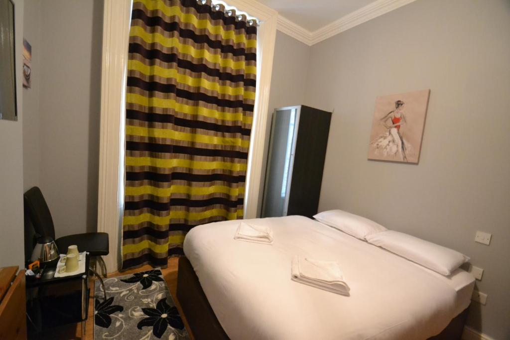 Hyde Park Suites - Double Room