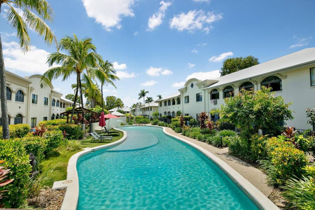 Picturesque Palm Cove Enjoy Poolside Resort Living, Palm Cove