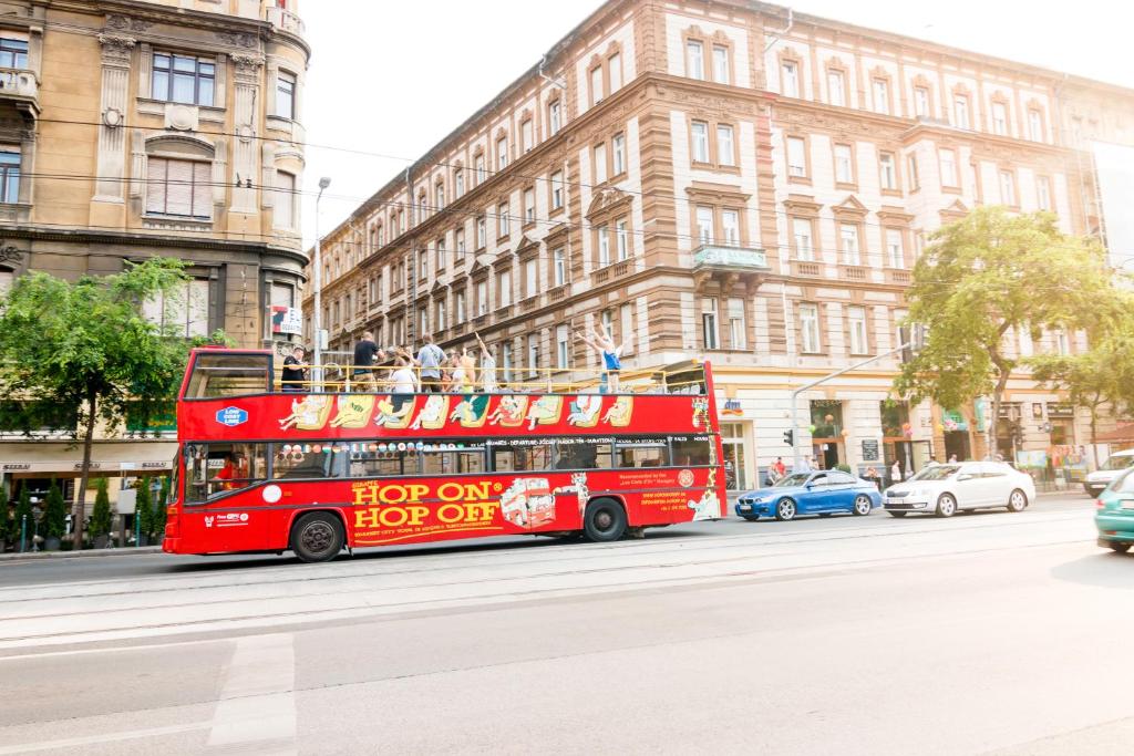 Full Moon Budapest - Resim 45