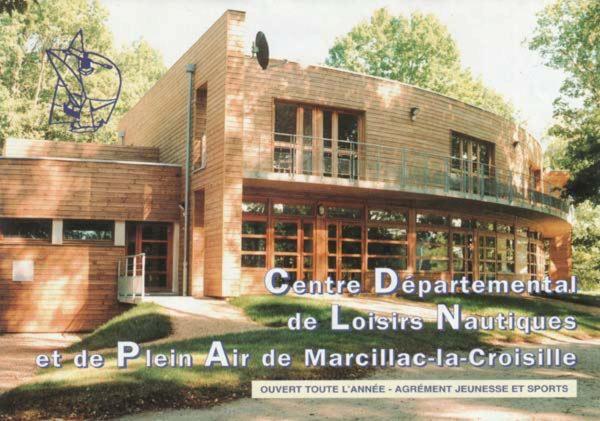 a picture of a building with the words centre departments of locius mariculture at Gîte du Busatier in Marcillac-la-Croisille