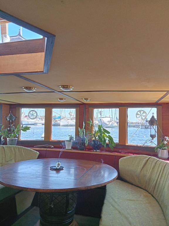 Fotografie z fotogalerie ubytování Bateau de pirates v destinaci Gruissan