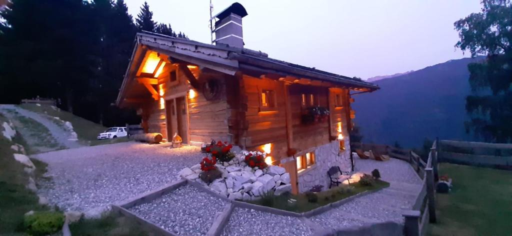 Nespecifikovaný výhled na hory nebo výhled na hory při pohledu z bed and breakfast